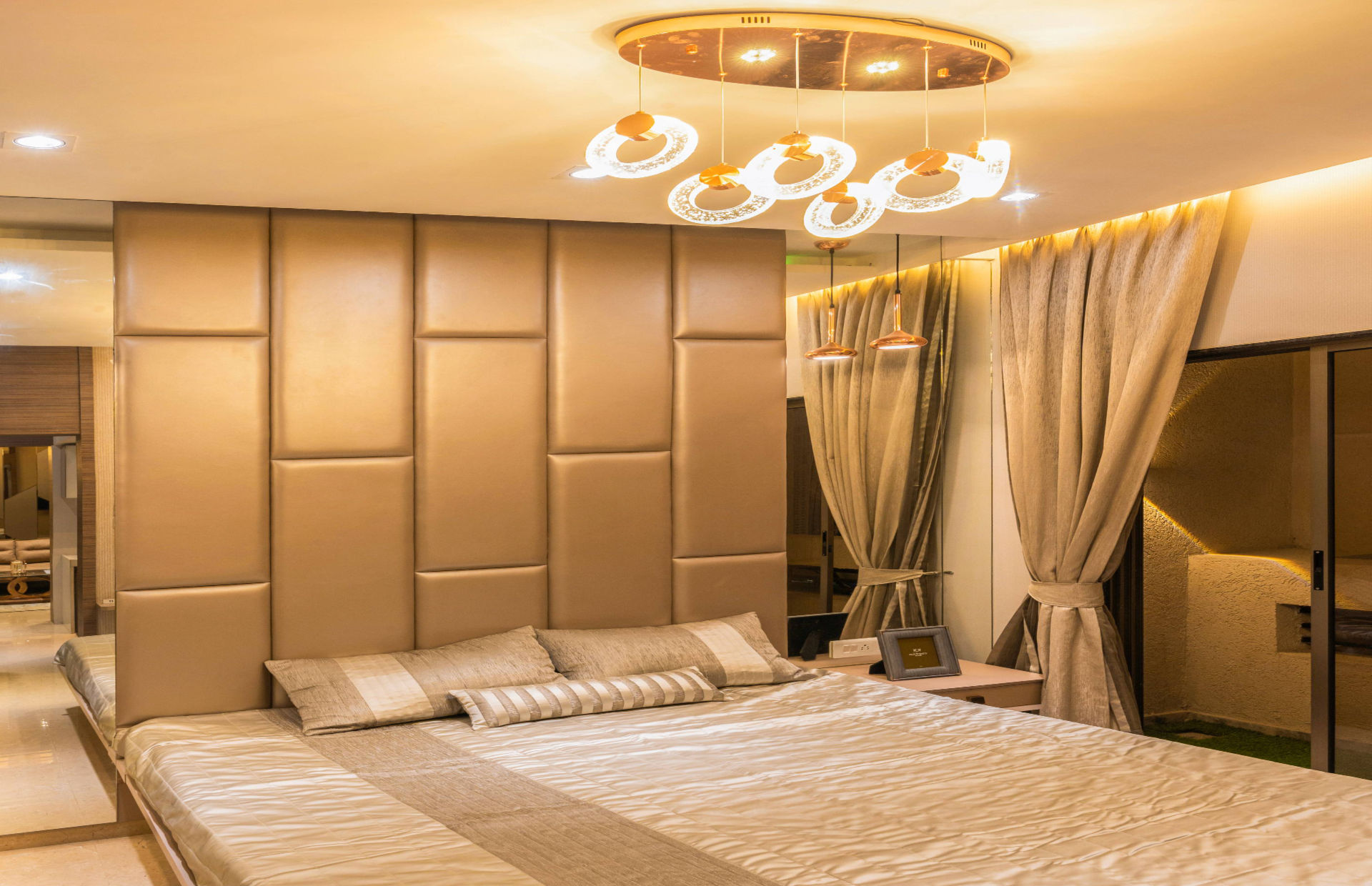 Evershine Amavi 303 — All Photos 13