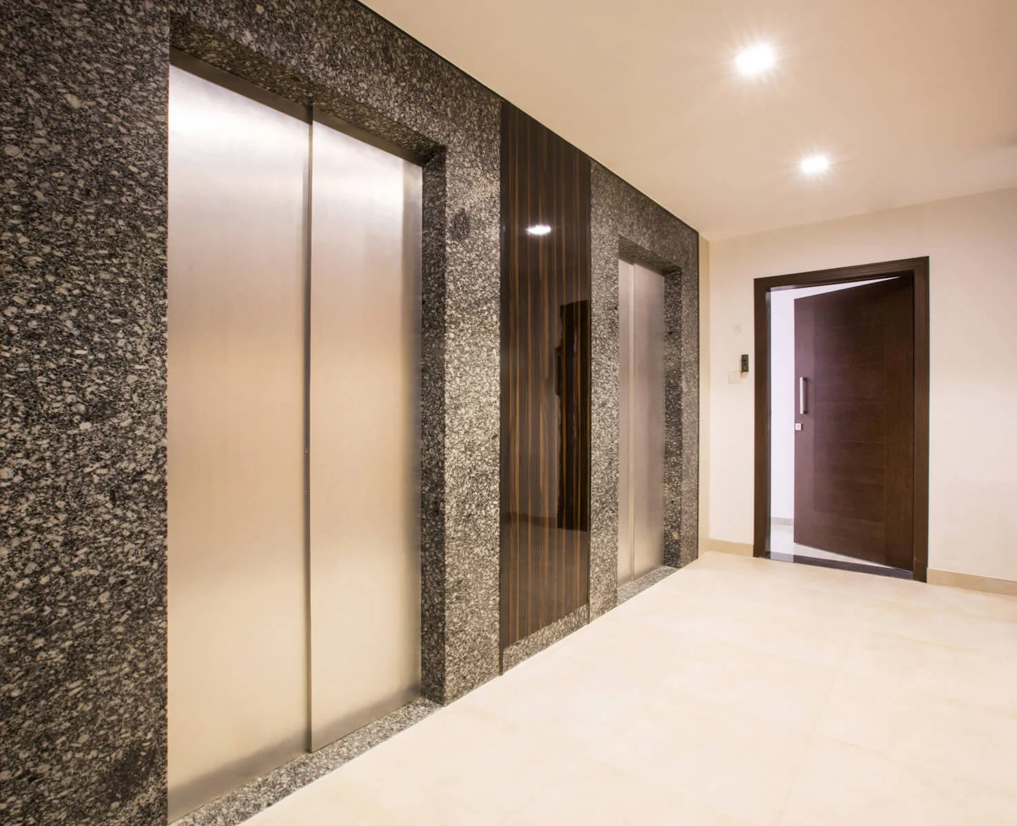 Lalani Grandeur — All Photos 13